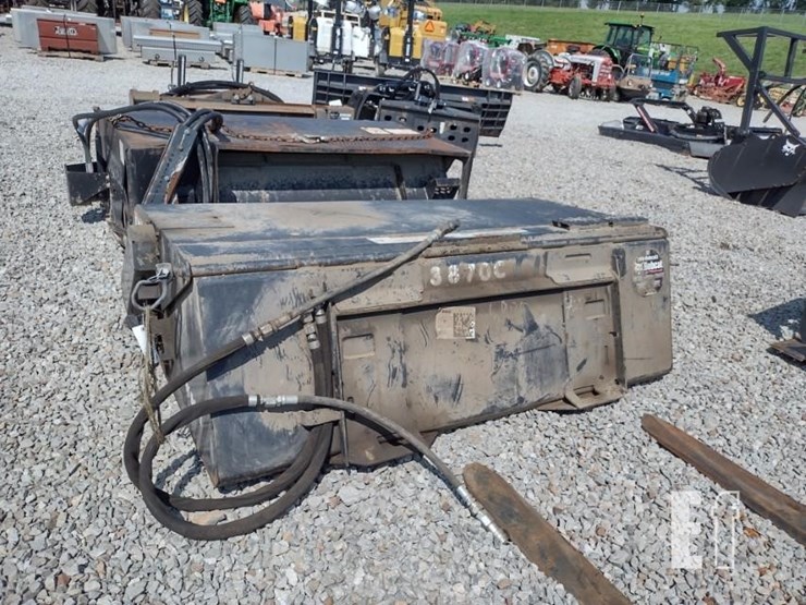 bobcat-72-in-sweeper-image-1