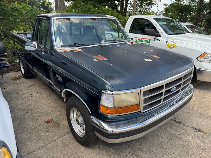 1995-ford-f150-xlt-image-2