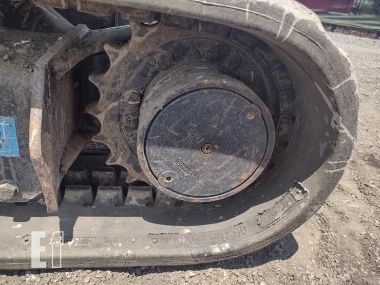 2020-deere-26g-image-27