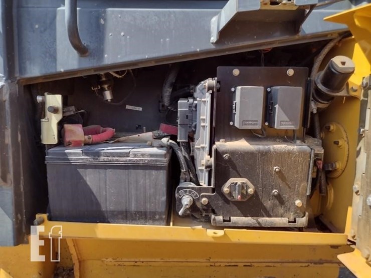 deere-650k-lgp-image-43
