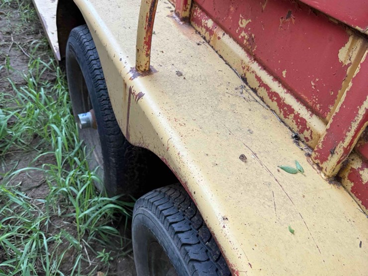 6ft-x-17ft-bumper-hitch-livestock-trailer-image-14