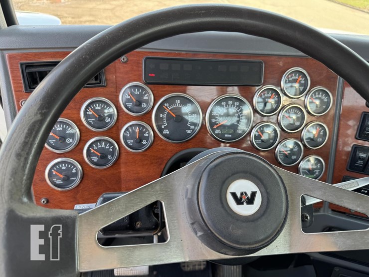 2012-western-star-4900-image-41