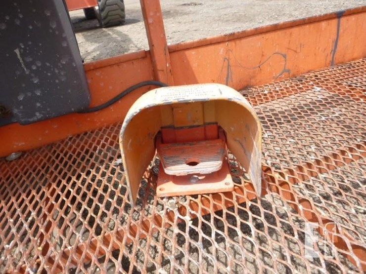2013-jlg-600aj-image-24