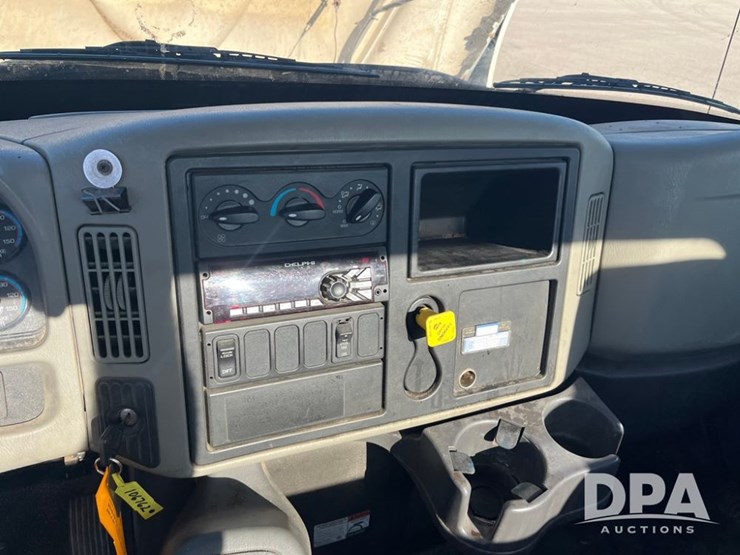 2012-international-durastar-4400-image-51