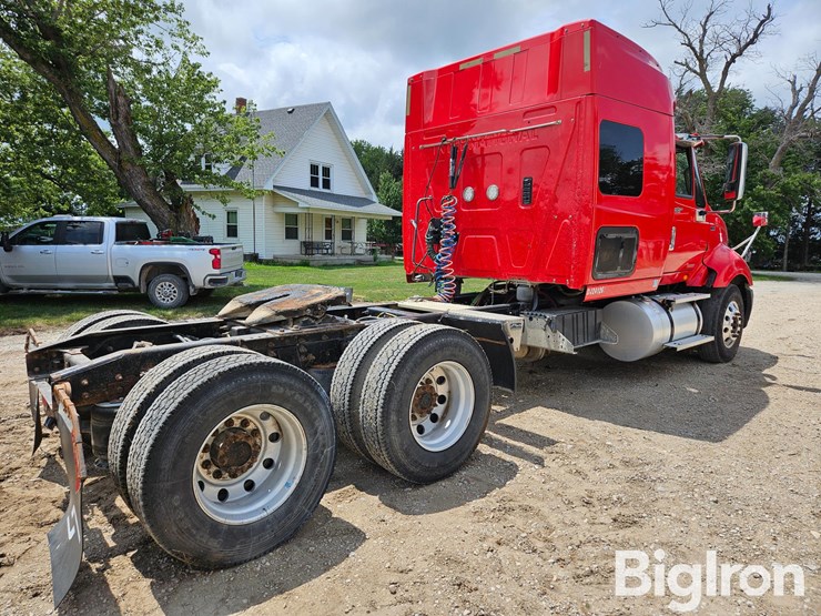 2013-international-prostar-image-5