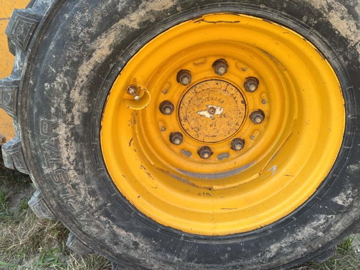 2019-deere-330g-image-18