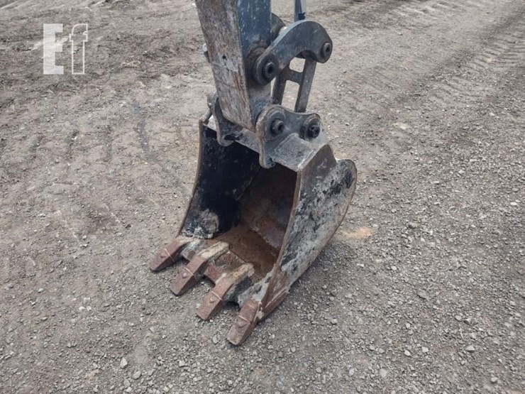 2022-deere-26g-image-18