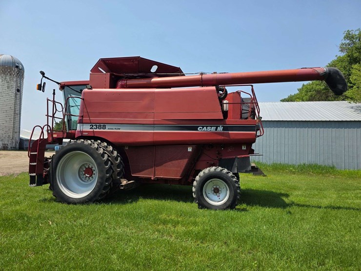 2002-case-ih-2388-image-19