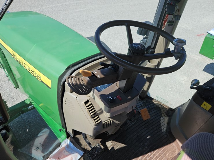 2005-john-deere-7520-image-8