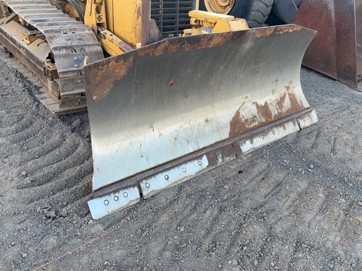 caterpillar-d3g-image-4