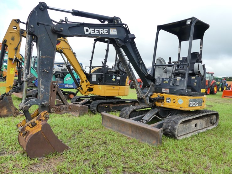 2018-deere-30g-image-1