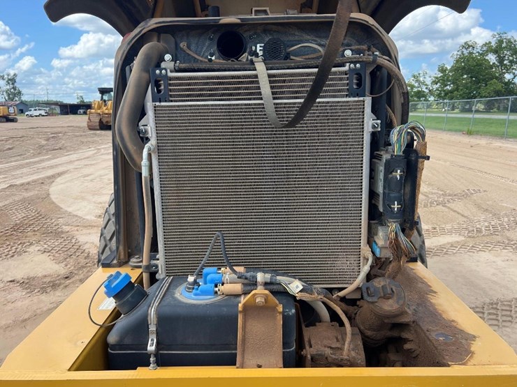 2022-caterpillar-cs44b-image-15