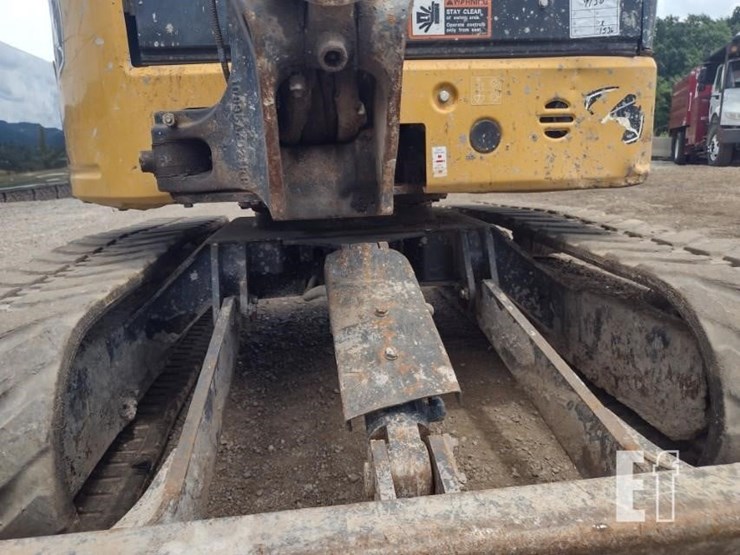 2022-deere-26g-image-21
