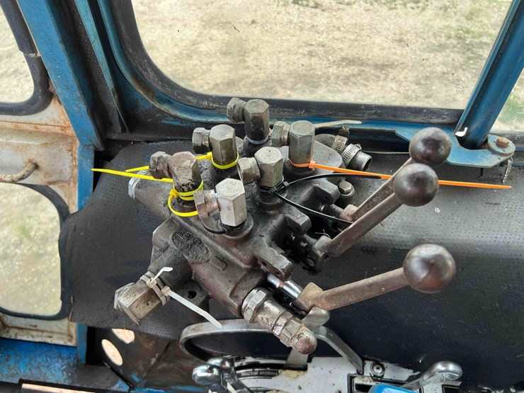 ford-8000-image-13