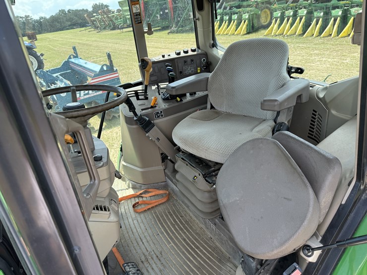 2019-john-deere-6155m-image-11