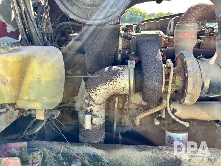 1987-peterbilt-377-image-57