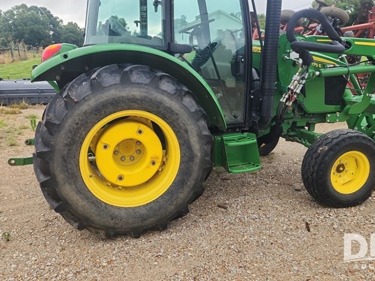 2021-john-deere-5075e-image-10