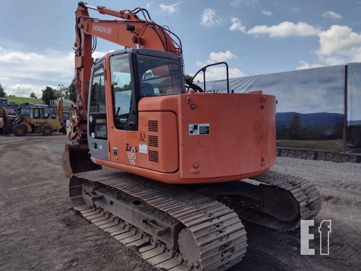 2007-hitachi-zx135us-image-46
