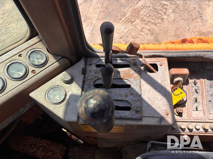1989-caterpillar-it28b-image-70
