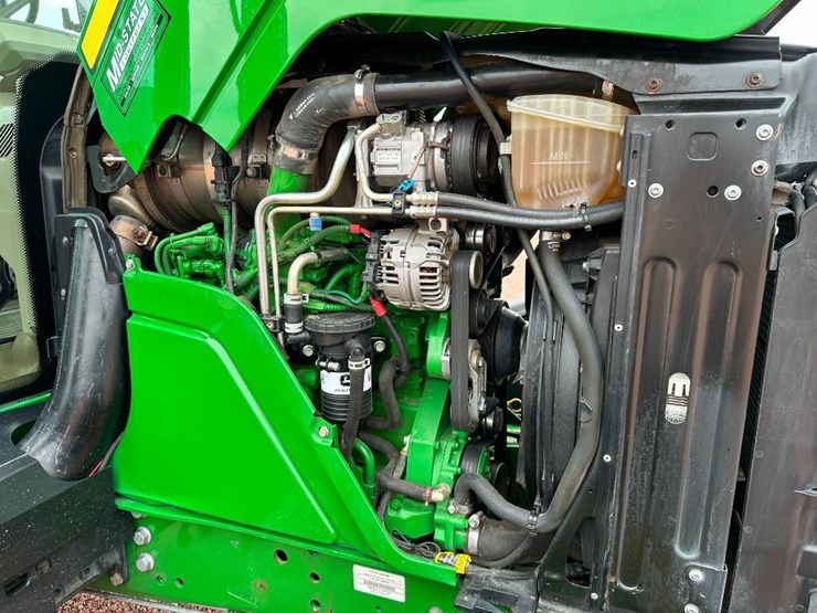 2014-john-deere-6115m-image-44