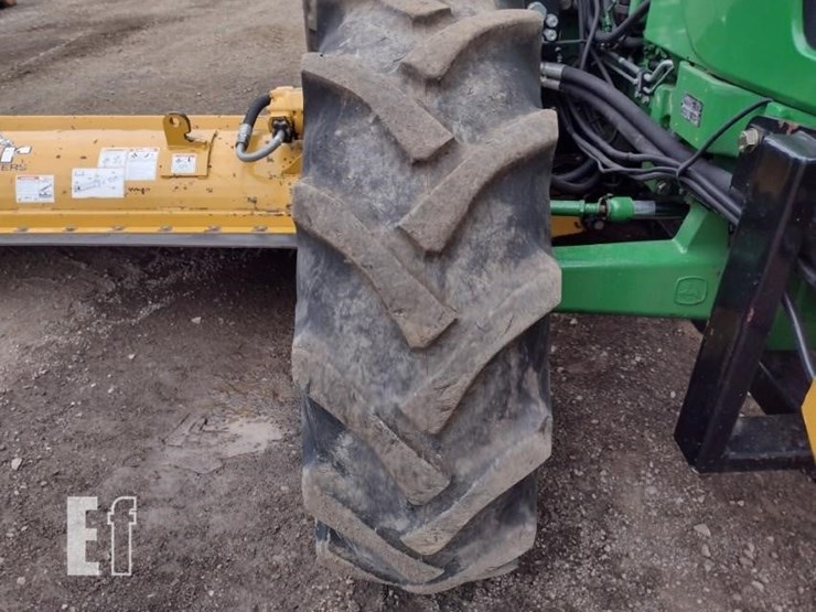 2015-john-deere-6105d-image-18