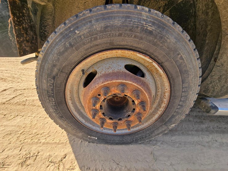 2014-dodge-ram-5500-image-31