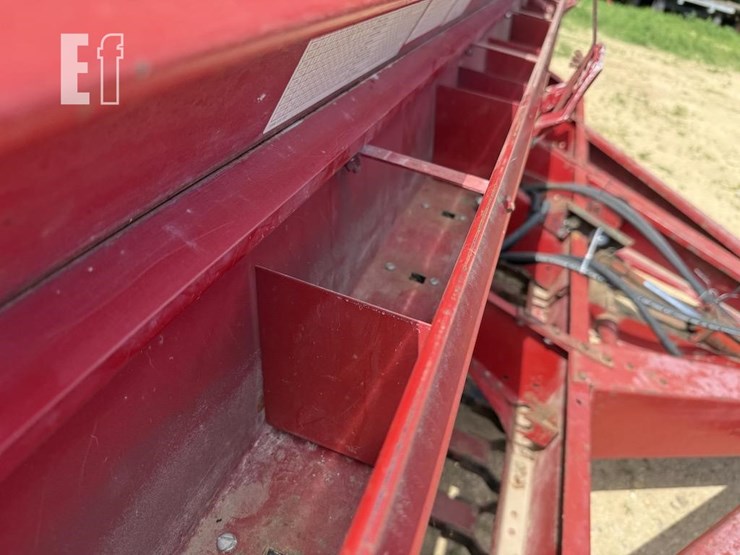 case-ih-5100-image-11