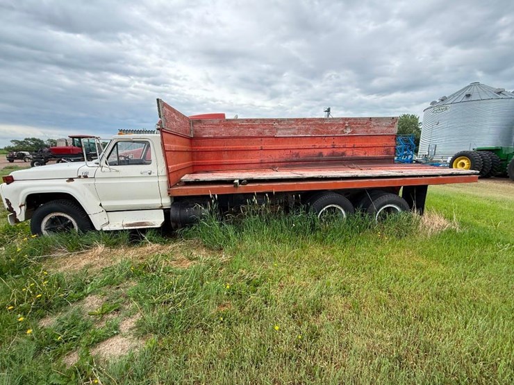1974-ford-f750-image-2