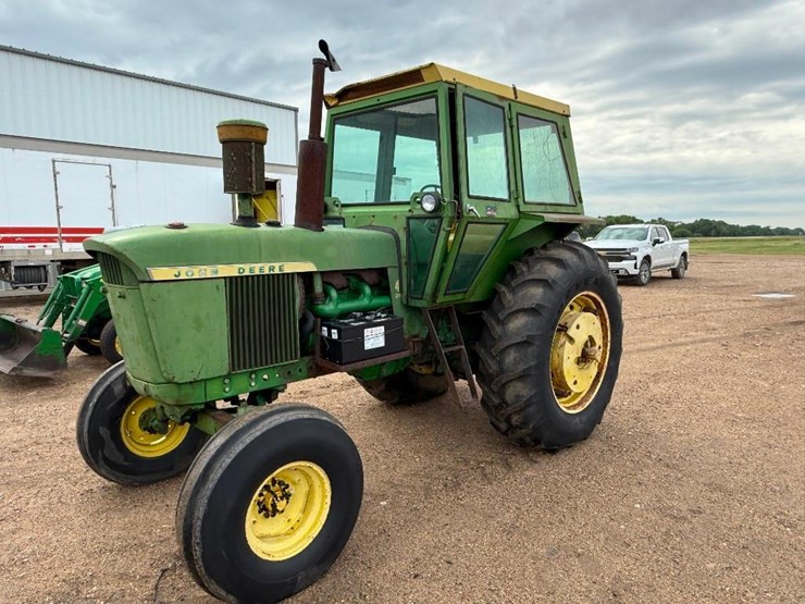john-deere-4010-image-1