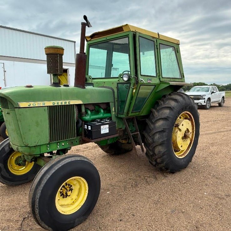 JOHN DEERE 4010
