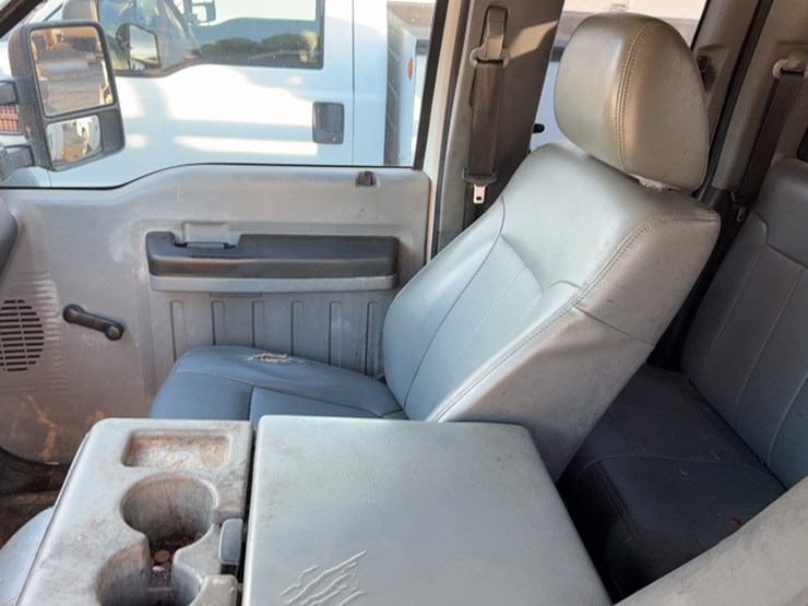 2013-ford-f350-image-25