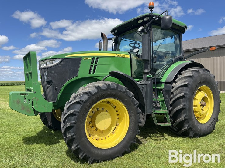 2011-john-deere-7215r-image-1