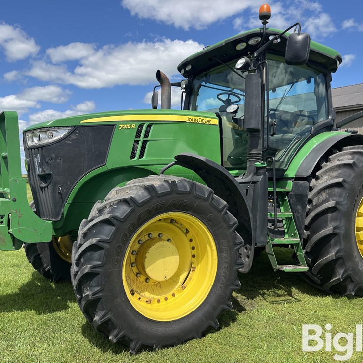 2011 JOHN DEERE 7215R
