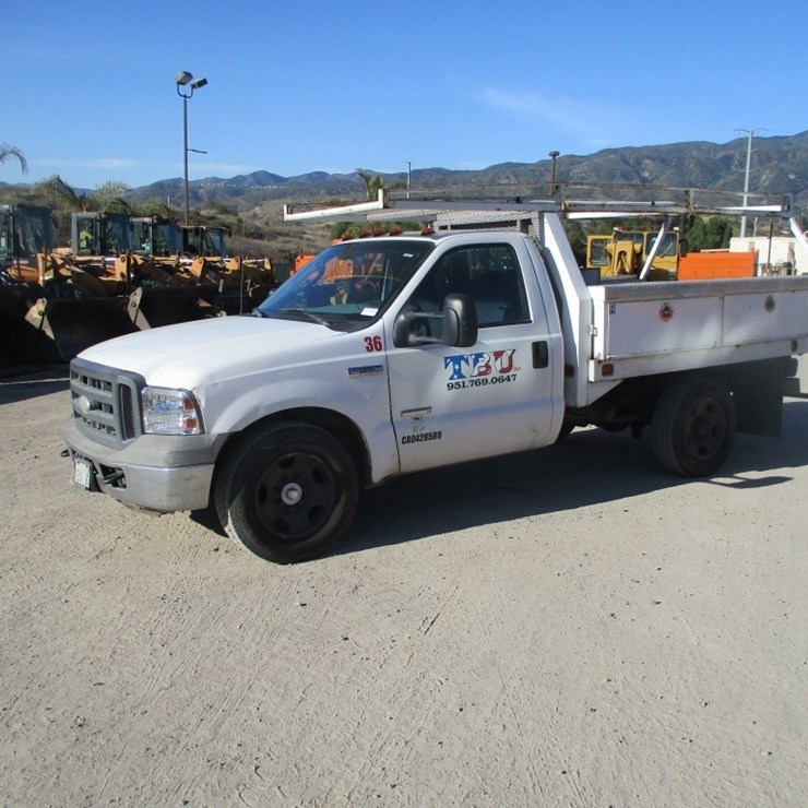2005 FORD F350 SD XL