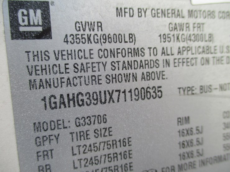 2007-chevrolet-express-3500-image-18