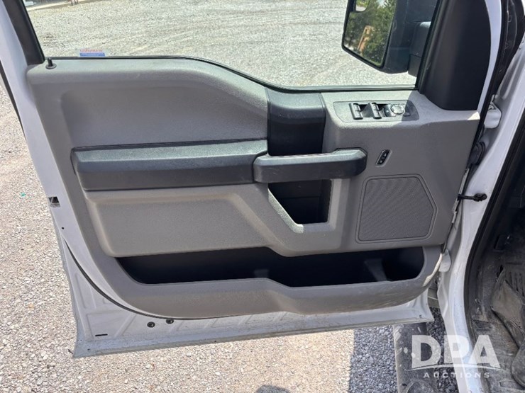 2016-ford-f150-xl-image-57