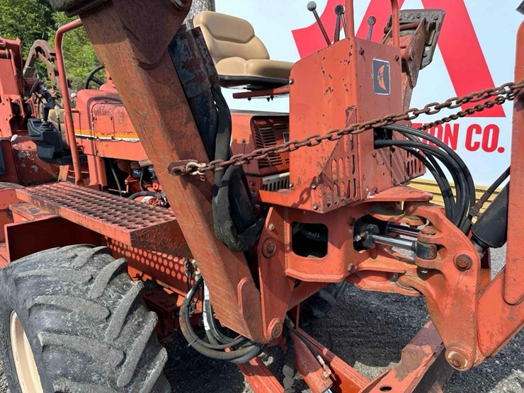 2001-ditch-witch-8020-image-12