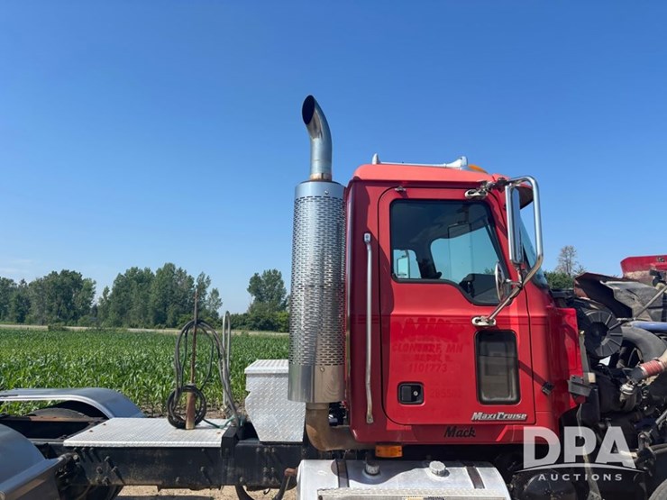 2006-mack-chn613-image-63