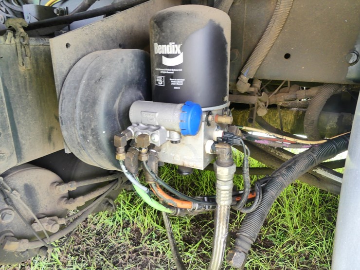 2012-kenworth-t660-image-11