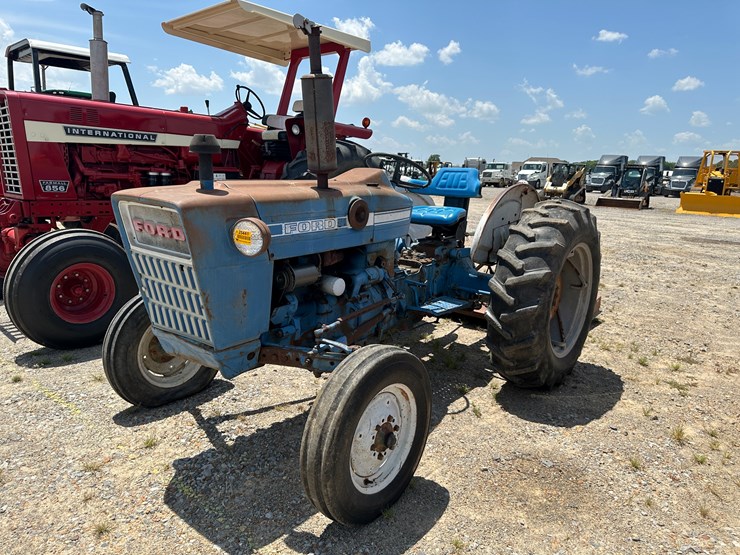 ford-3000-image-1