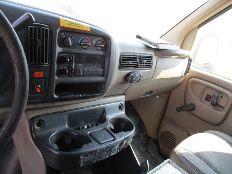 1999-chevrolet-express-3500-image-8