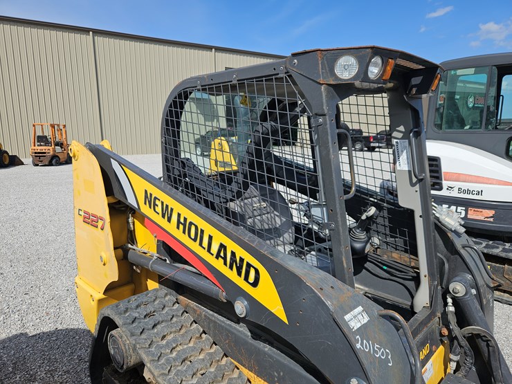 2019-new-holland-c227-image-9