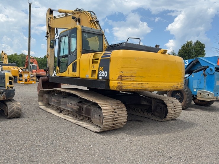 2010-komatsu-pc220-lc-image-11