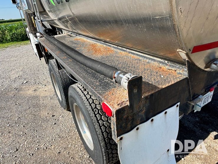 1987-peterbilt-377-image-31