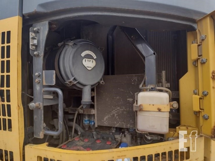 komatsu-pc308-image-45