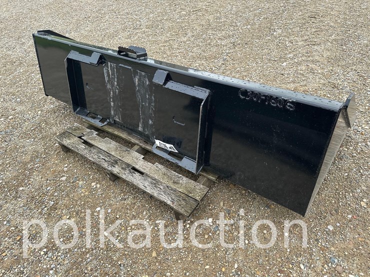 176---90"-bucket-w/-blade-image-2