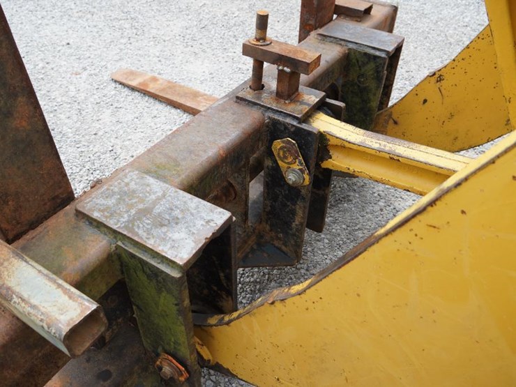 deere-444g-image-37