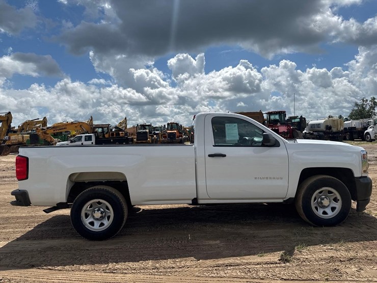 2018-chevrolet-silverado-image-5