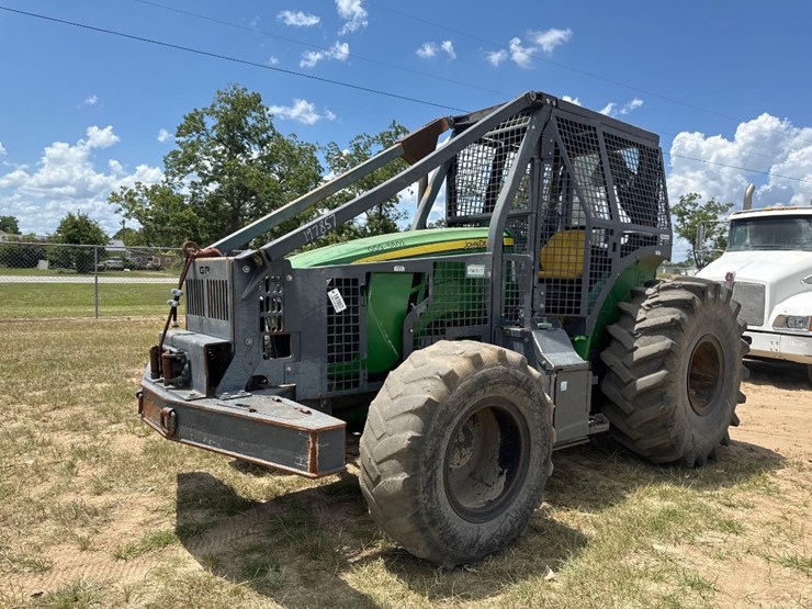 2015-john-deere-5100m-image-2