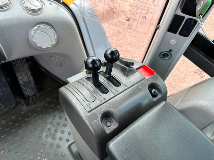 2014-volvo-l90g-image-62
